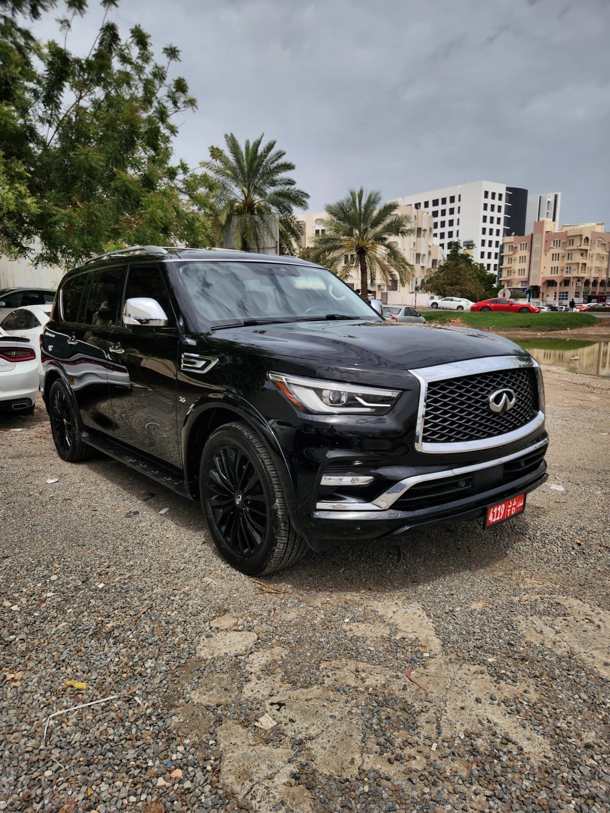 Infiniti - QX80 — 图片 4