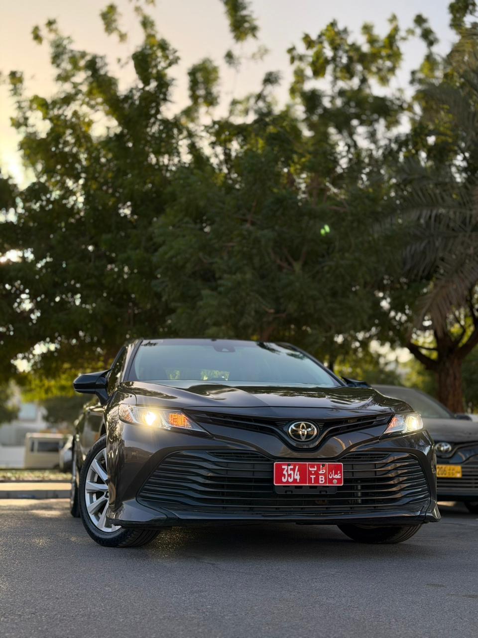 Toyota - Camry — Picture 2