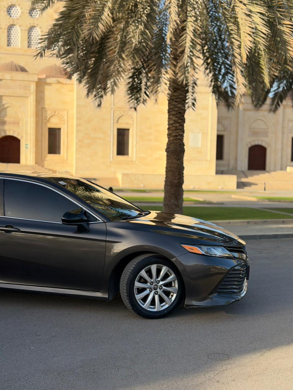Toyota - Camry — Picture 1