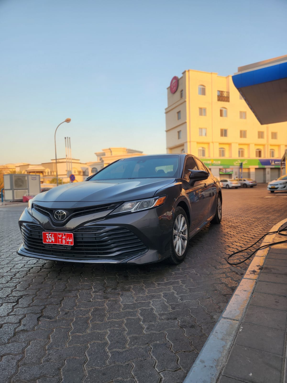 Toyota - Camry — Picture 4