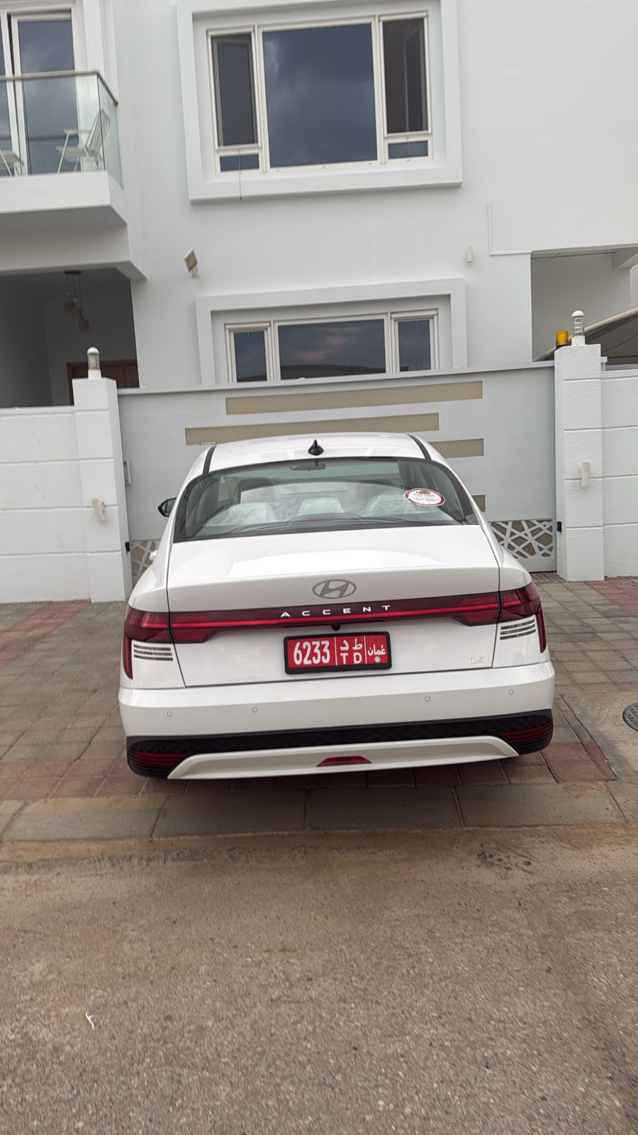 Hyundai - Accent — Picture 6