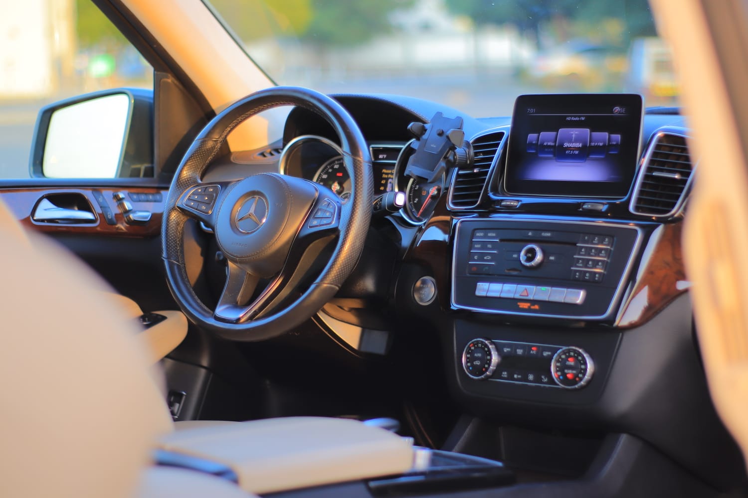 Mercedes-Benz - GL450 — Picture 3